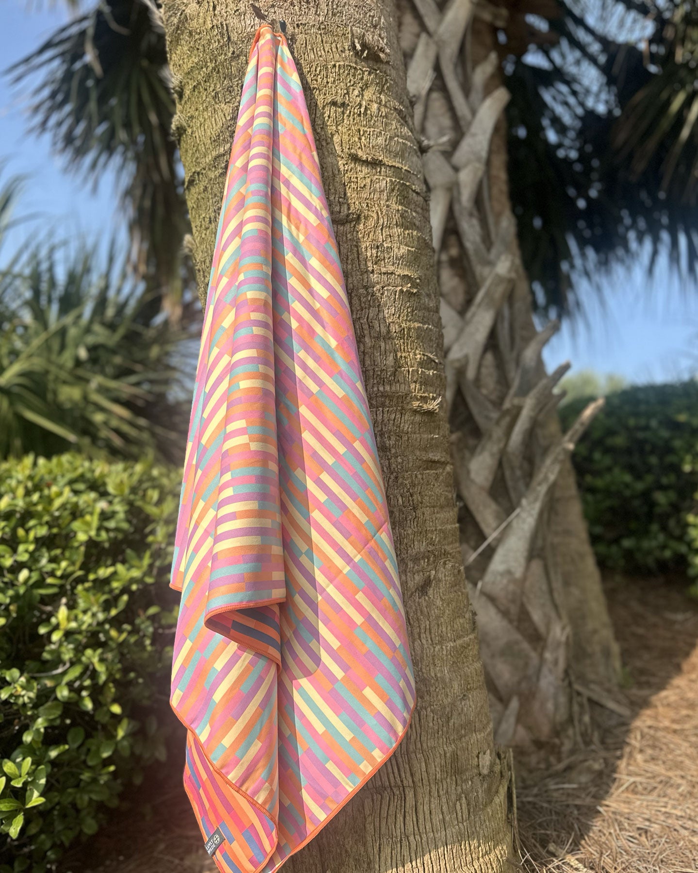 Tropixel Paradise Travel Towel – LUVLY+WILDE